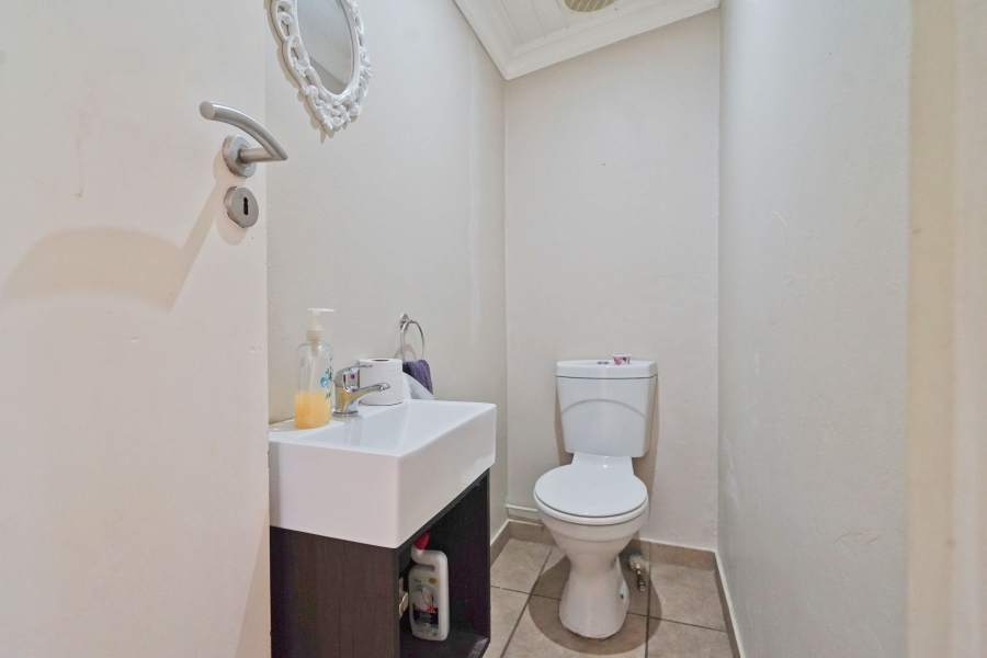 3 Bedroom Property for Sale in Beacon Bay Eastern Cape